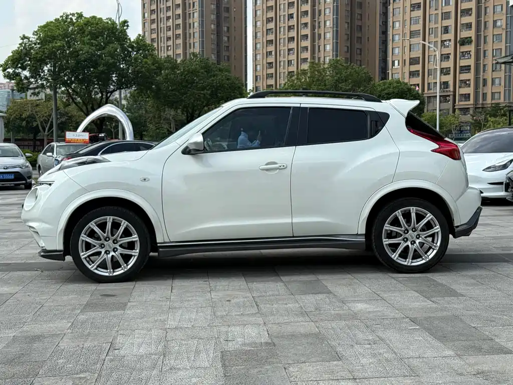 Infiniti ESQ — миниатюра 5