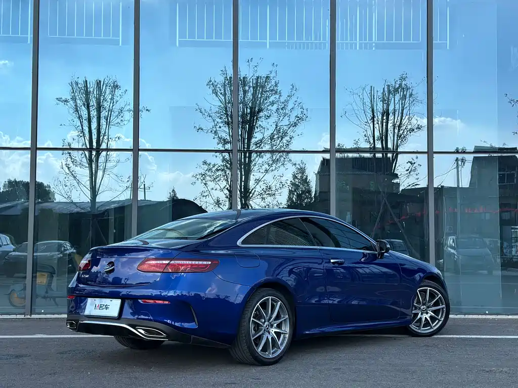 MERCEDES-BENZ E CLASS