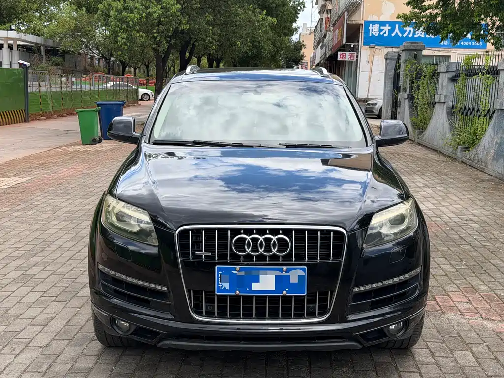 Audi Q7 2011 3.0 TFSI (200kW