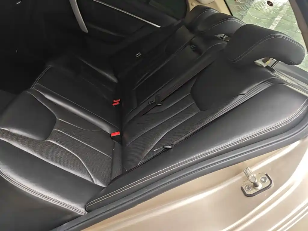 Geely Emgrand — миниатюра 17