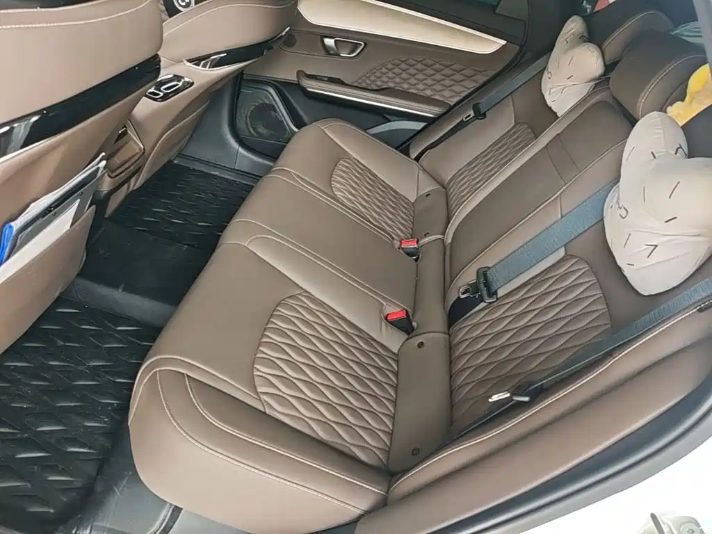 BYD Han — миниатюра 17