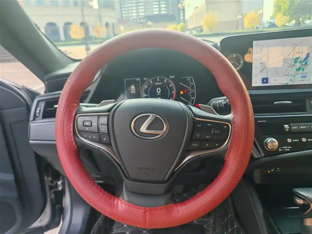 Lexus ES — миниатюра 14