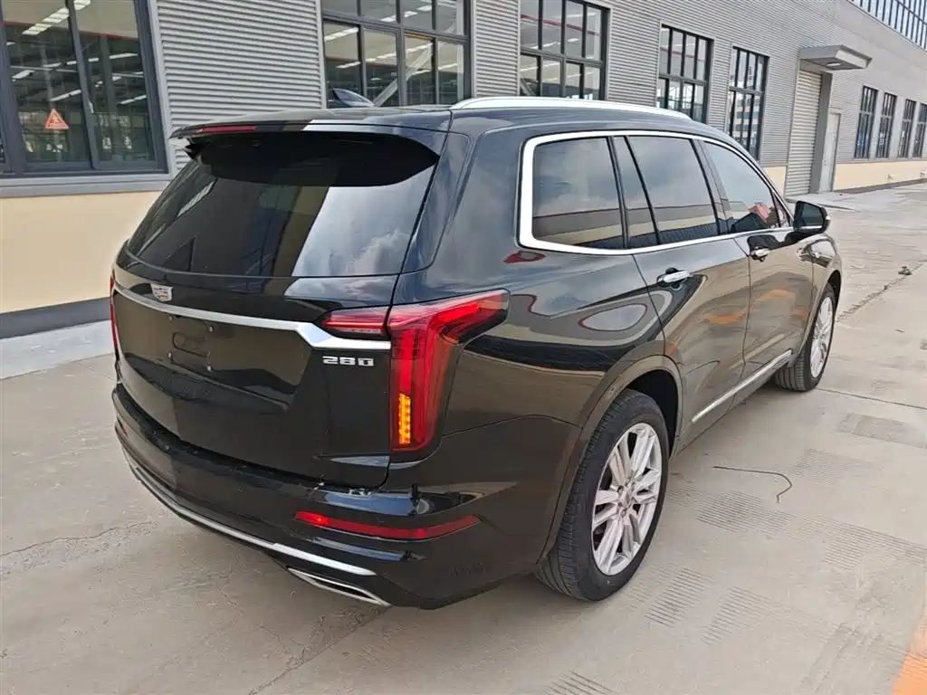 Cadillac XT6 2021 2.0T мест Luxury