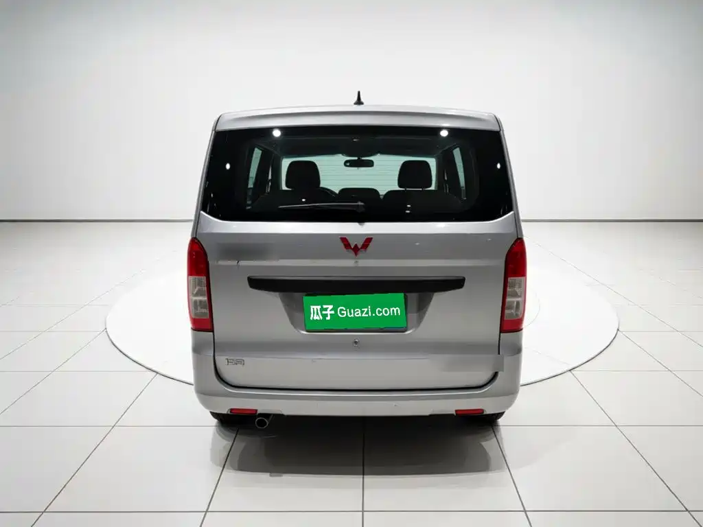 Wuling Rongguang V — миниатюра 5