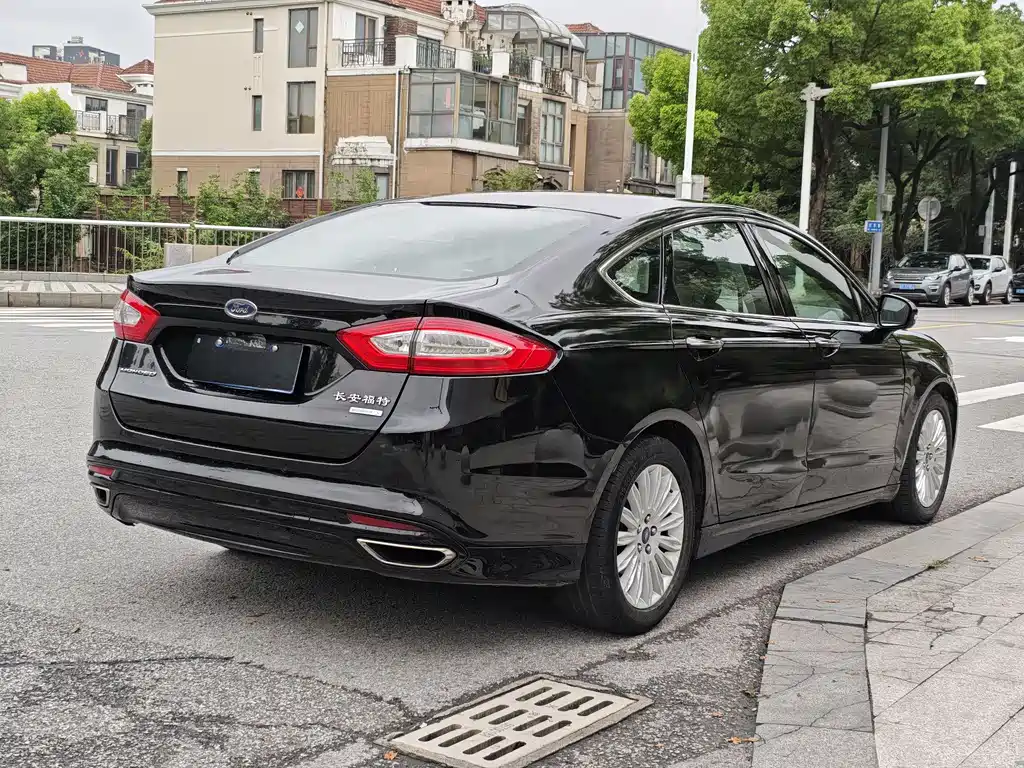 Ford Mondeo 2013 2.0L GTDi200 Luxury