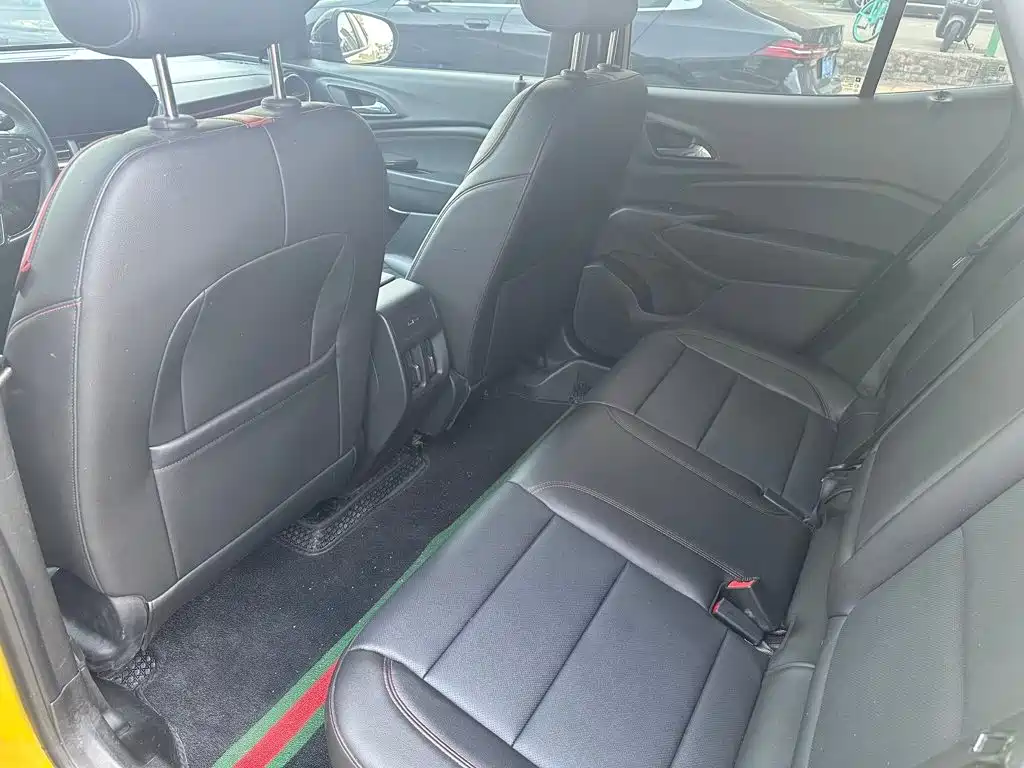 Chevrolet Seeker — миниатюра 5