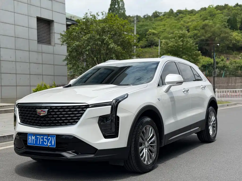 Cadillac XT4 2025