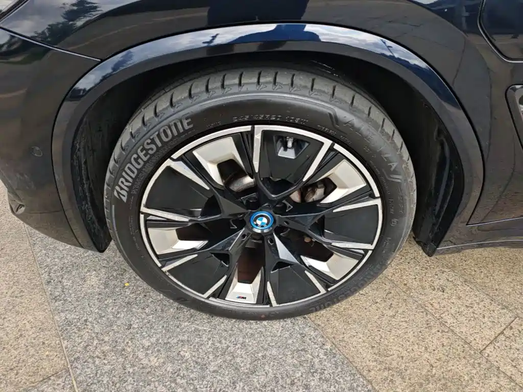BMW iX3 — миниатюра 23