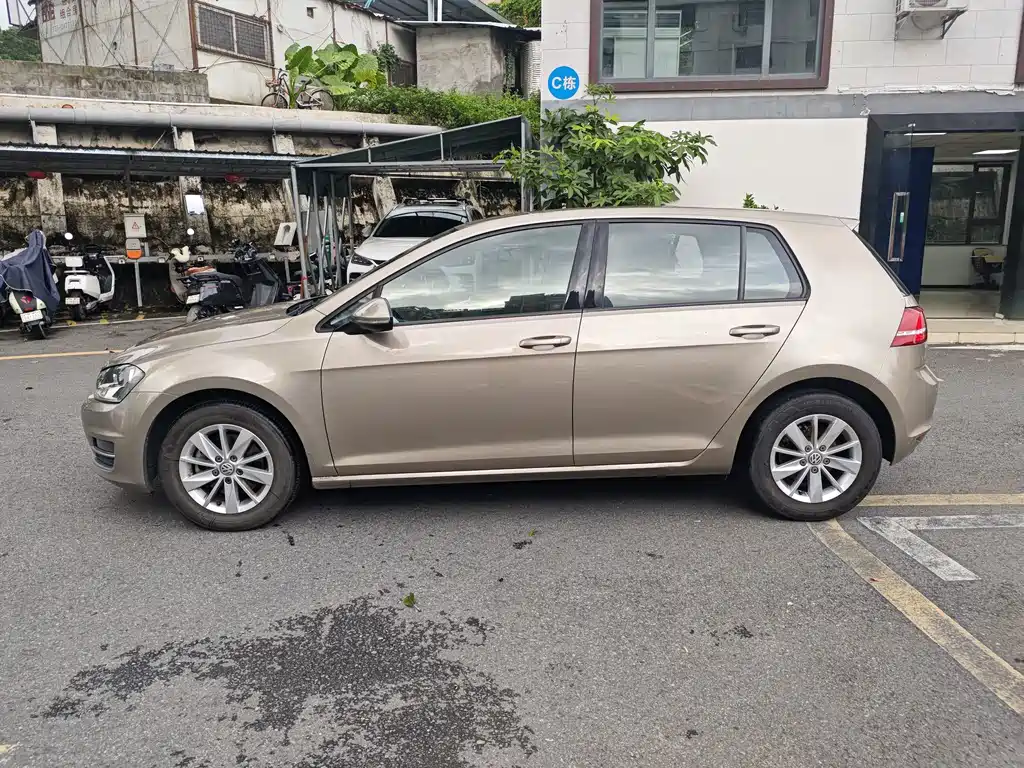 Volkswagen Golf — миниатюра 3
