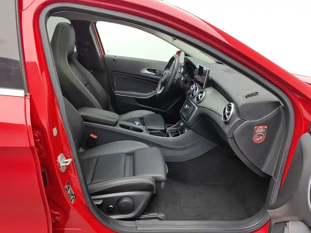 Mercedes-Benz GLA — миниатюра 23