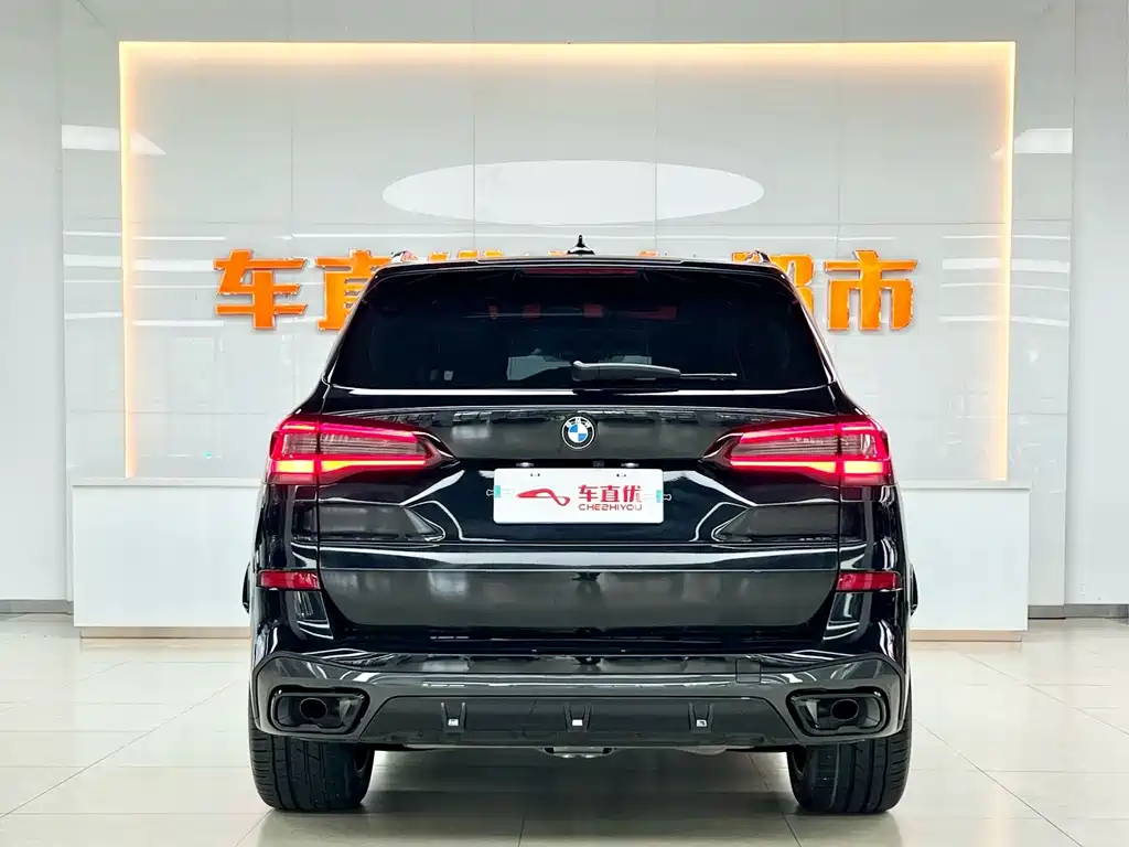 BMW X5 2022 xDrive 30Li Premium M Sport