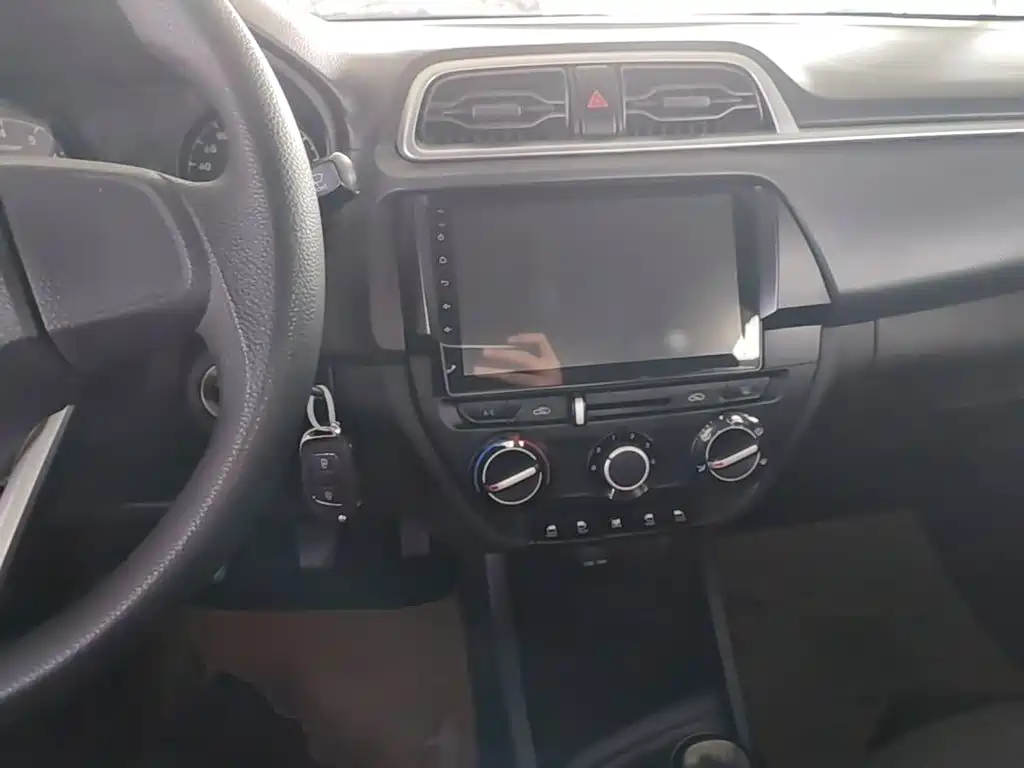 Hyundai Verna — миниатюра 10