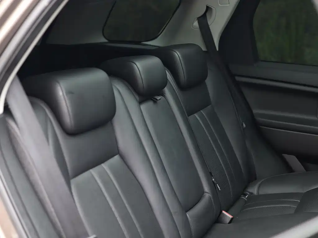 Land Rover Discovery Sport — миниатюра 34