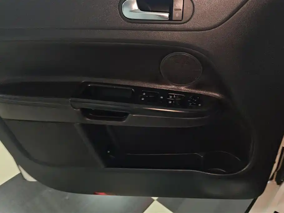 Volkswagen Golf 2011 1.4TSI Cross Golf