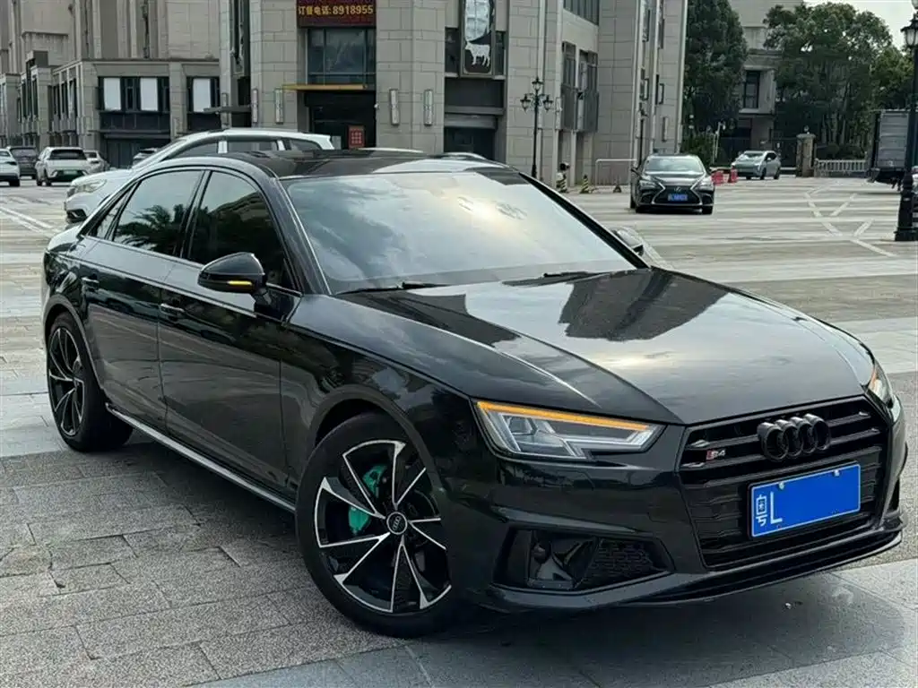 Audi A4L 2017 45 TFSI quattro Sport