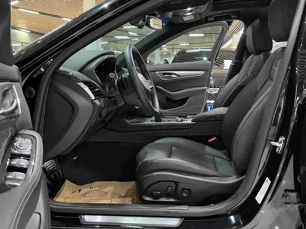 Cadillac CT5 — миниатюра 4