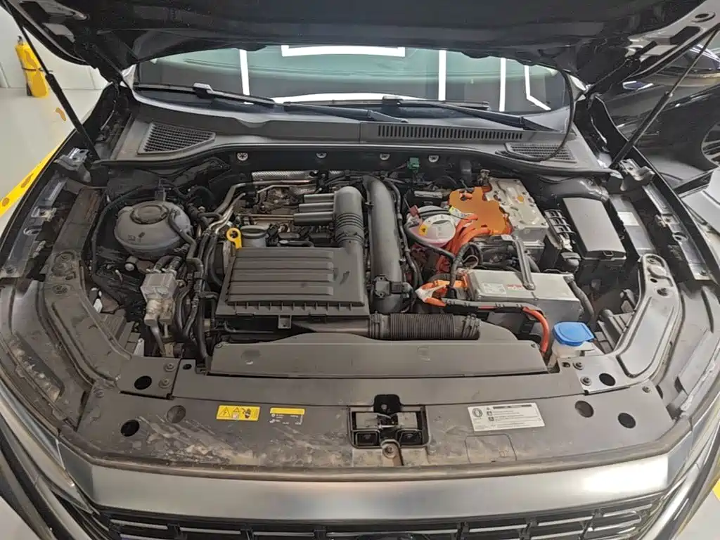 Volkswagen Passat PHEV — миниатюра 20