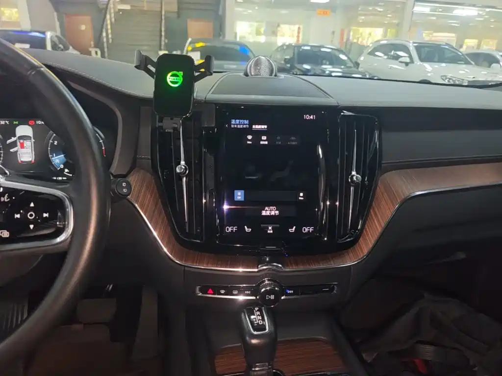 Volvo XC60 — миниатюра 13