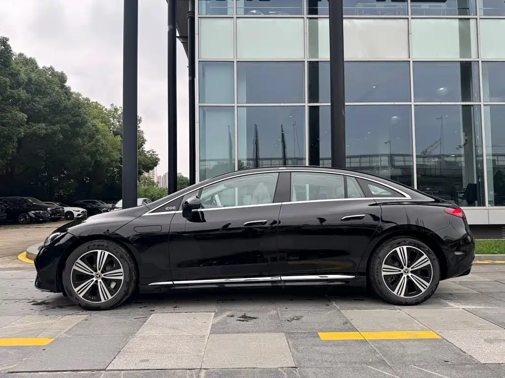 Mercedes-Benz EQE 2025 500 4MATIC