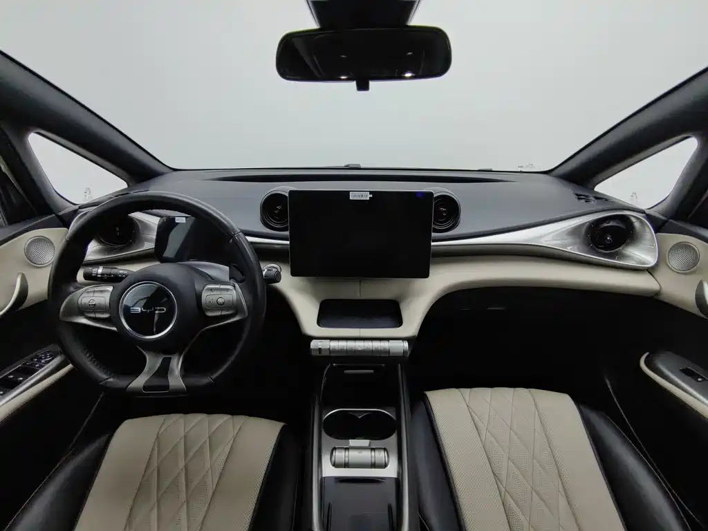 BYD Dolphin — миниатюра 5