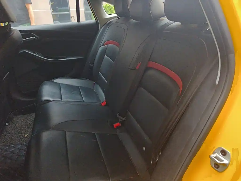 MG MG5 — миниатюра 18