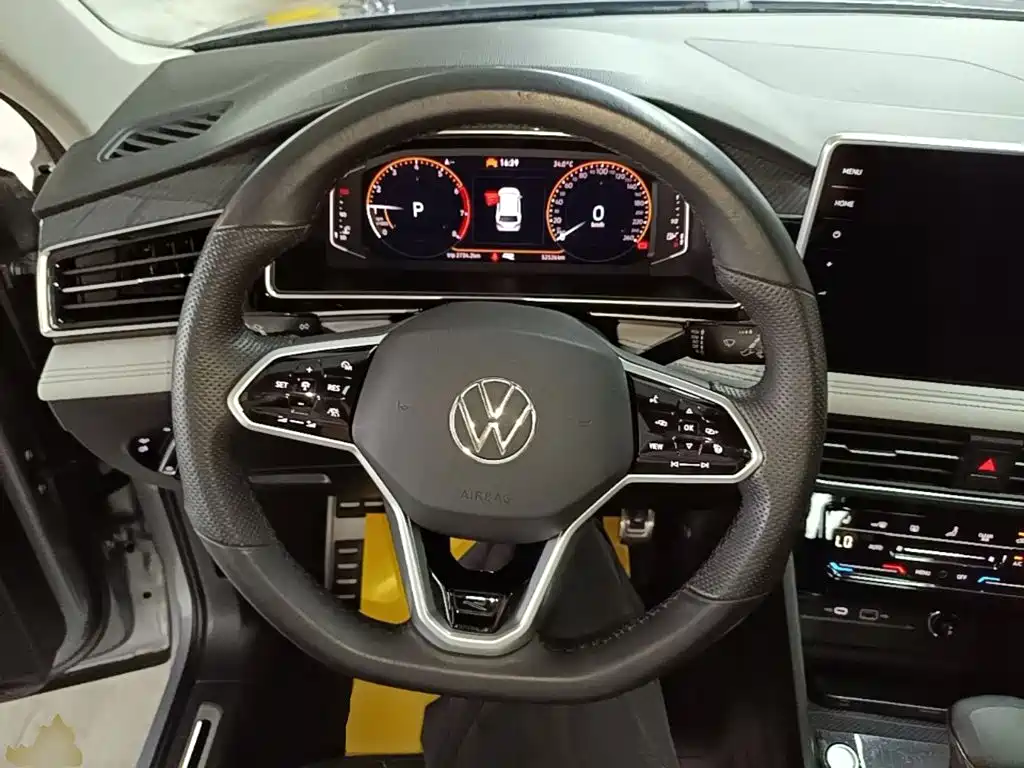 Volkswagen Tiguan L — миниатюра 11