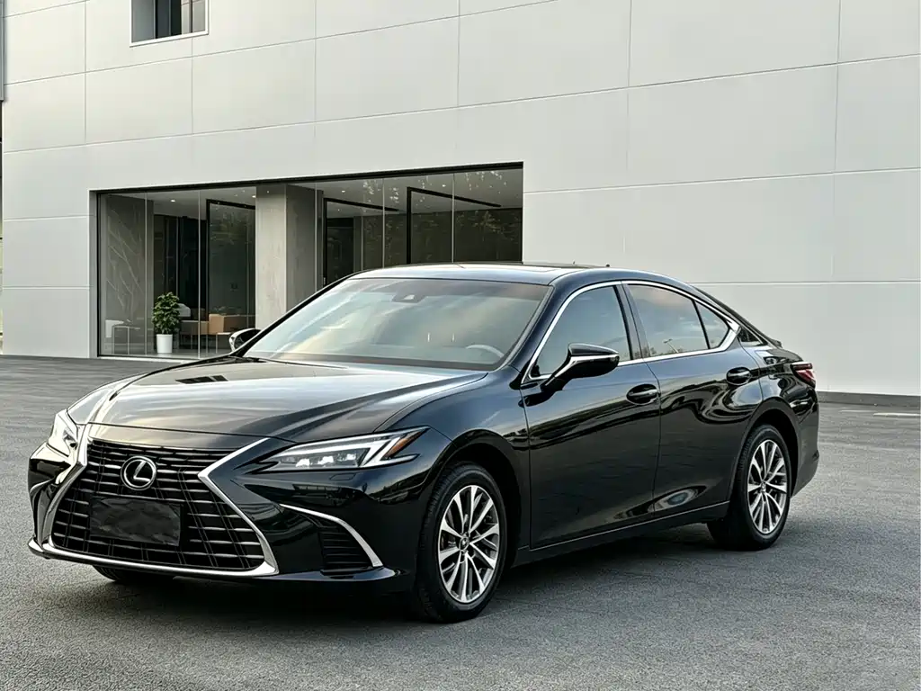Купить Lexus ES