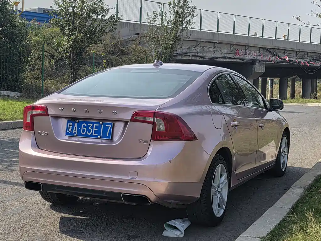 Volvo S60 (Import) — миниатюра 7