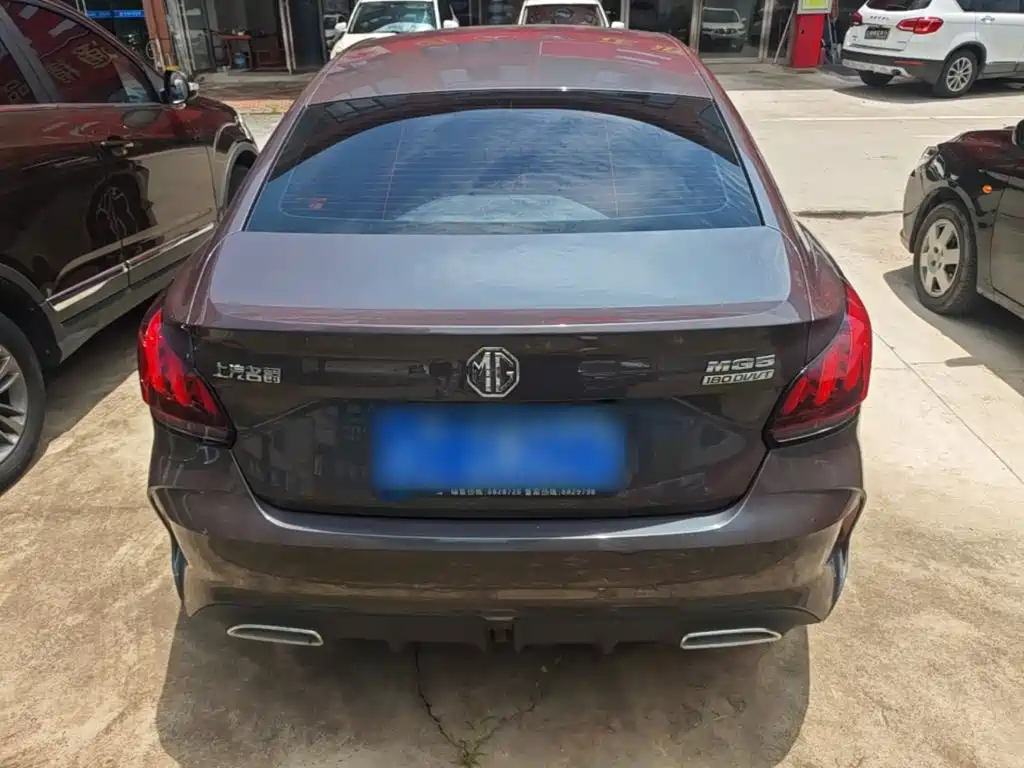 MG 5 2023 180DVVT CVT Luxury