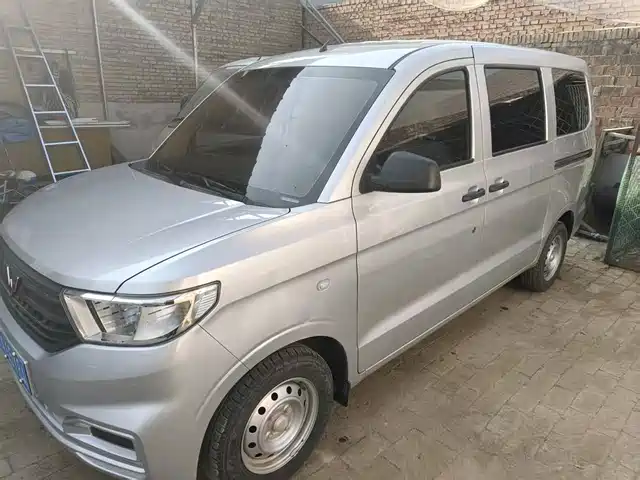 WULING WULING HONGGUANG V