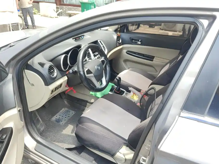 Changan Eado 2014 1.6L MT Luxury