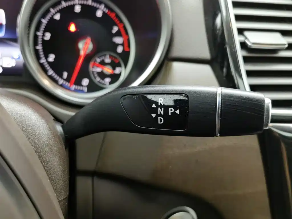 Mercedes-Benz GLE (Import) — миниатюра 13