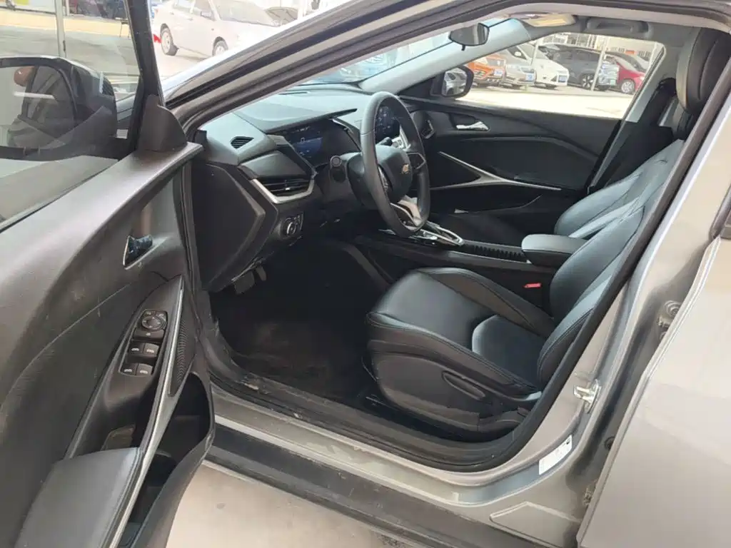Chevrolet Menlo — миниатюра 16