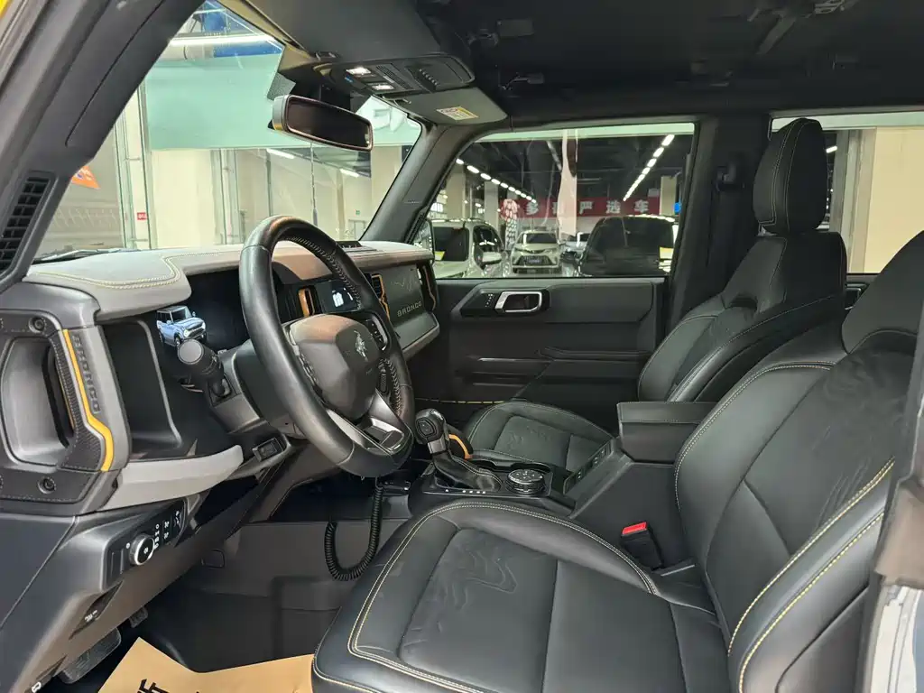 Ford Bronco — миниатюра 4