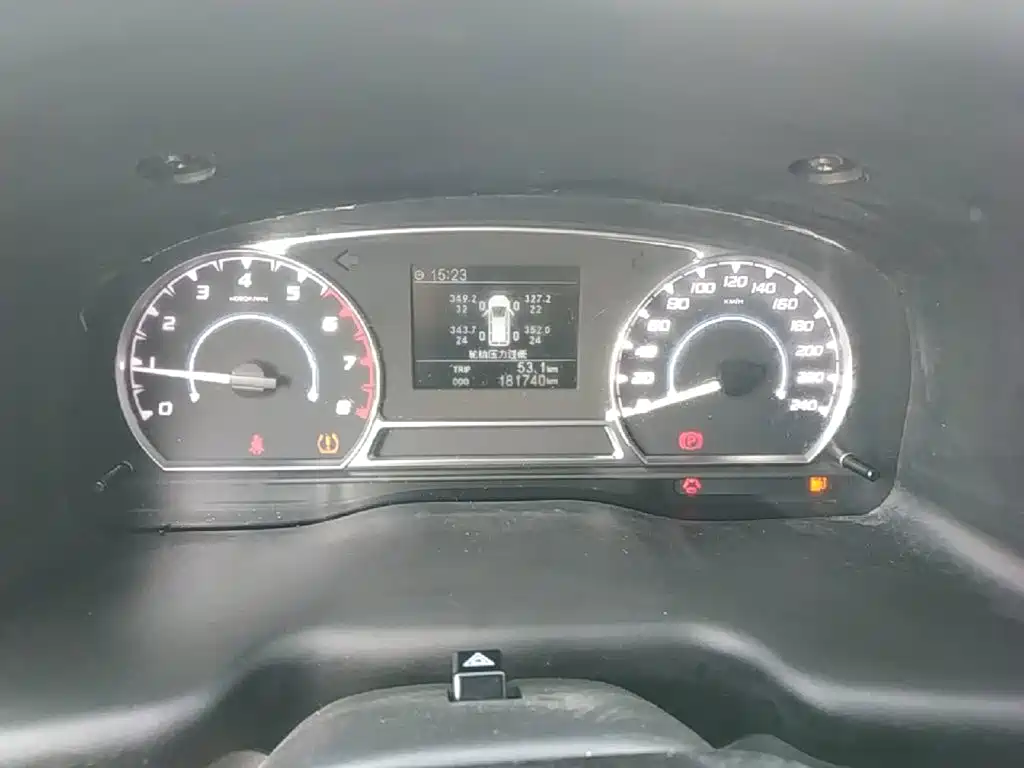 JMC Tesla — миниатюра 12