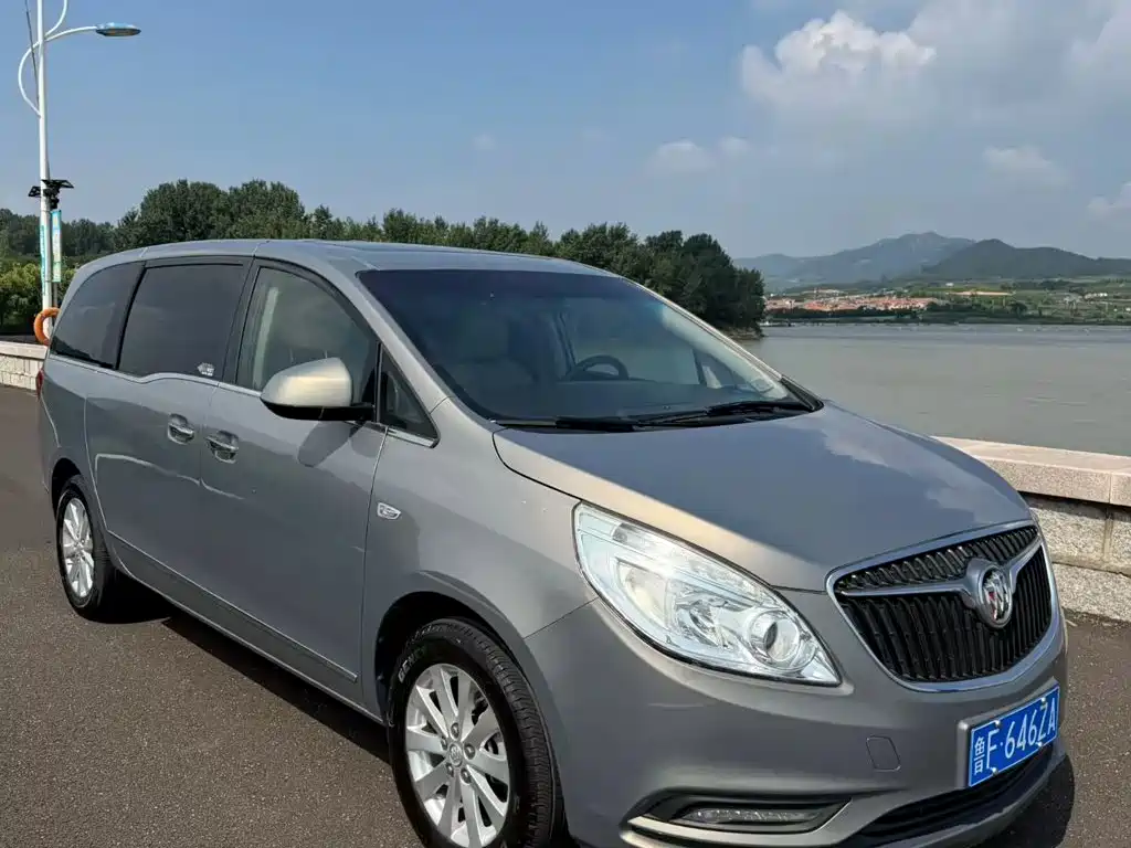 Buick GL8 — миниатюра 3