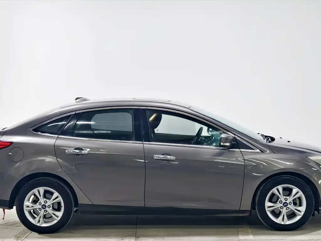 Ford Focus — миниатюра 8