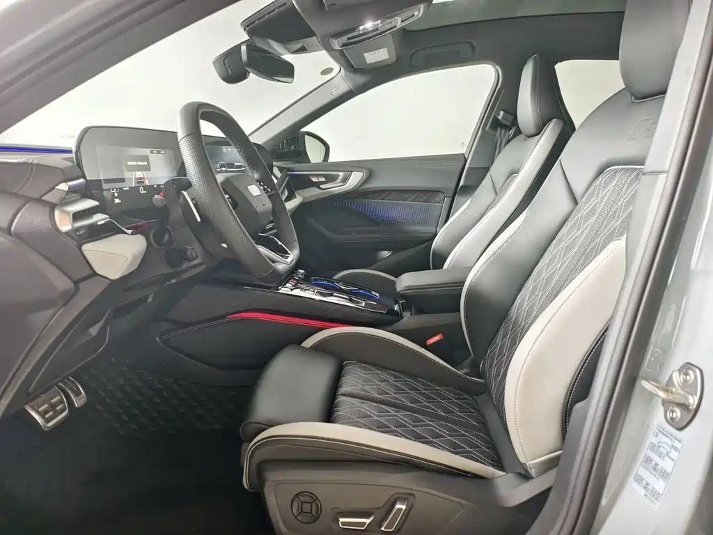 Audi A5L — миниатюра 13