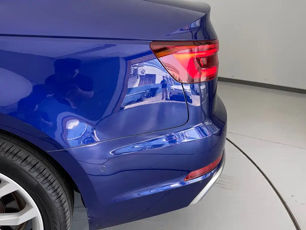 Audi A4L 2019 40 TFSI Fashion V