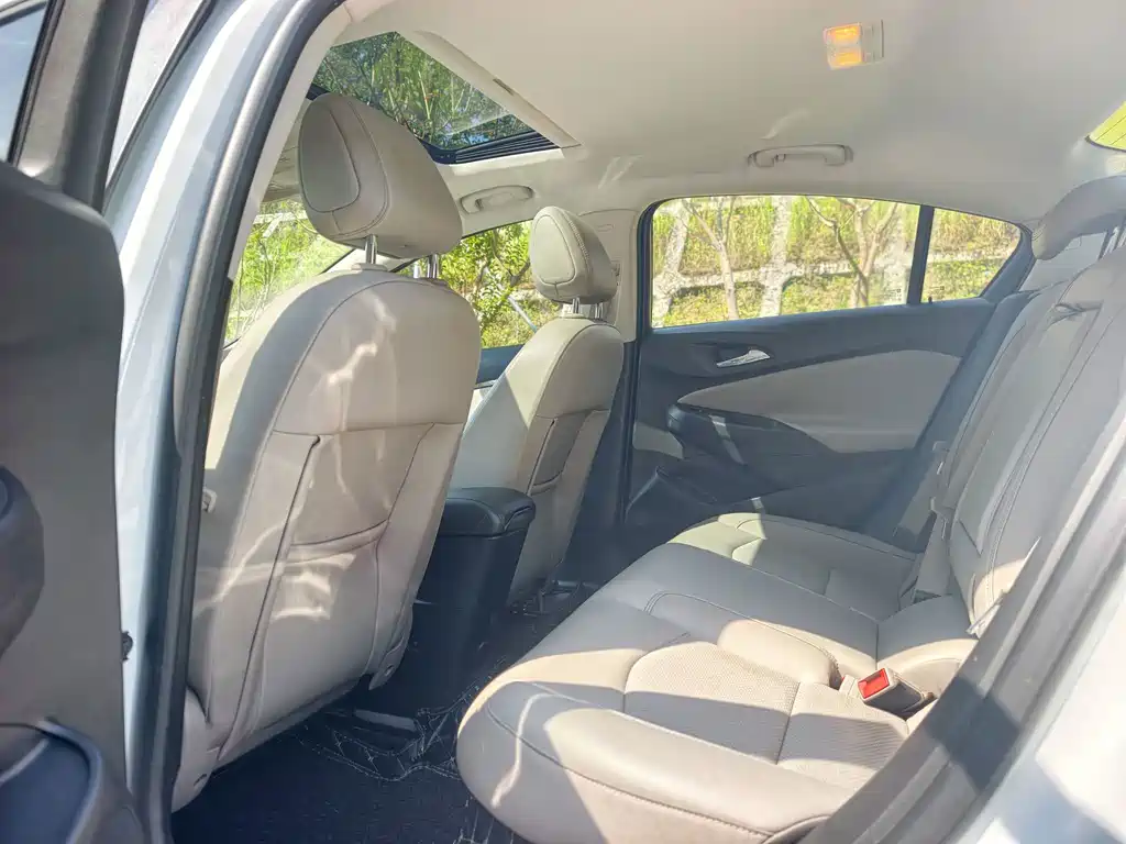 Chevrolet Cruze — миниатюра 8