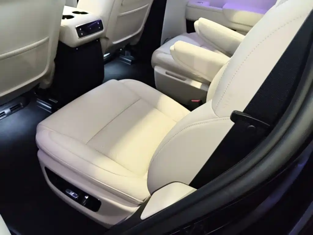 Li Auto Li L8 — миниатюра 17