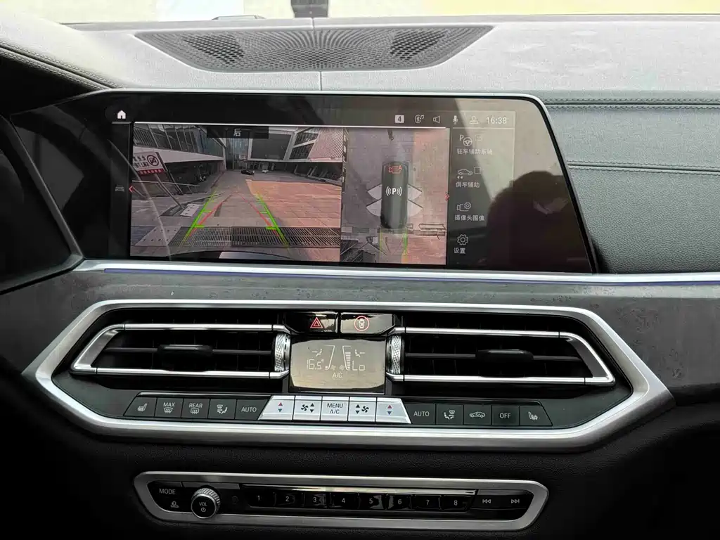 BMW X5 (Import) — миниатюра 10