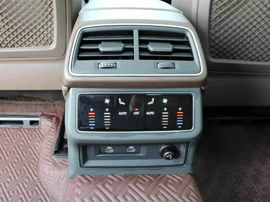Audi A7L — миниатюра 15