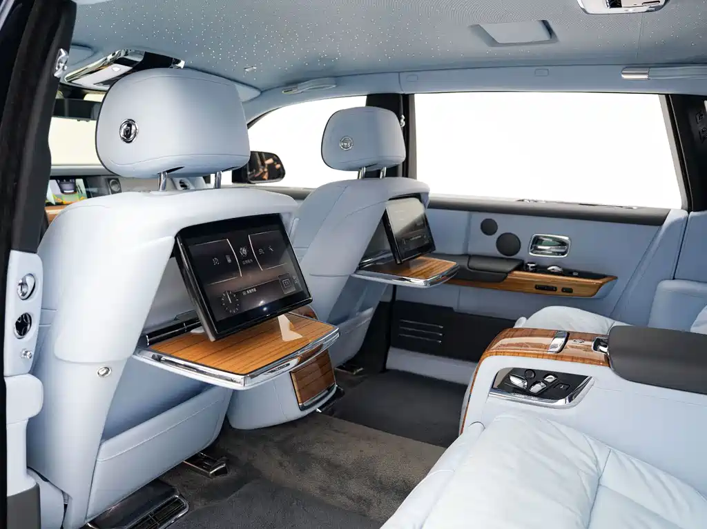 Rolls-Royce Phantom — миниатюра 18