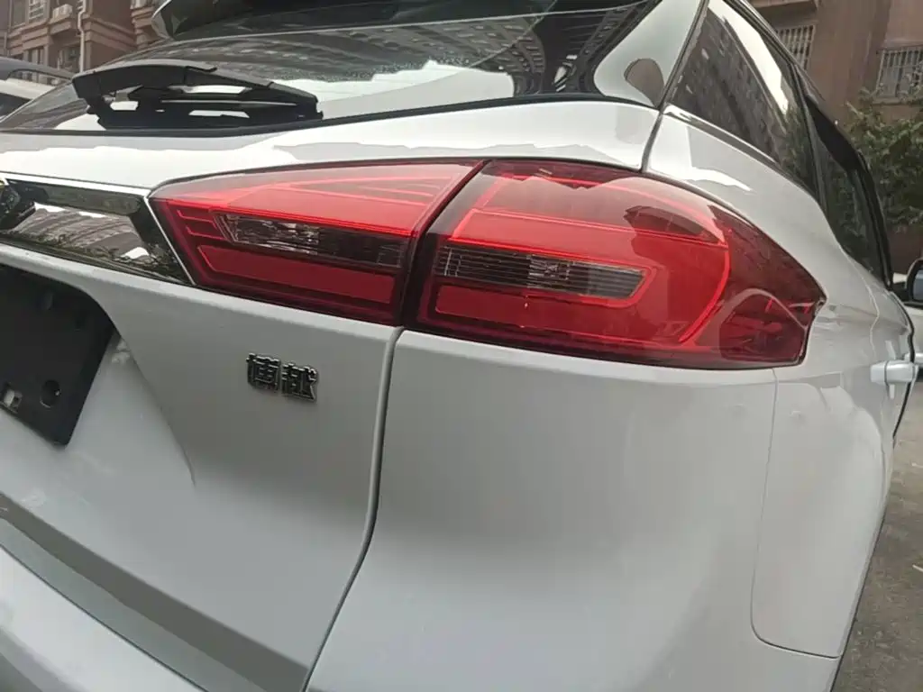 Geely Boyue — миниатюра 8
