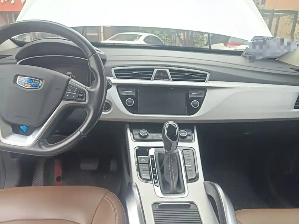 Geely Boyue — миниатюра 13