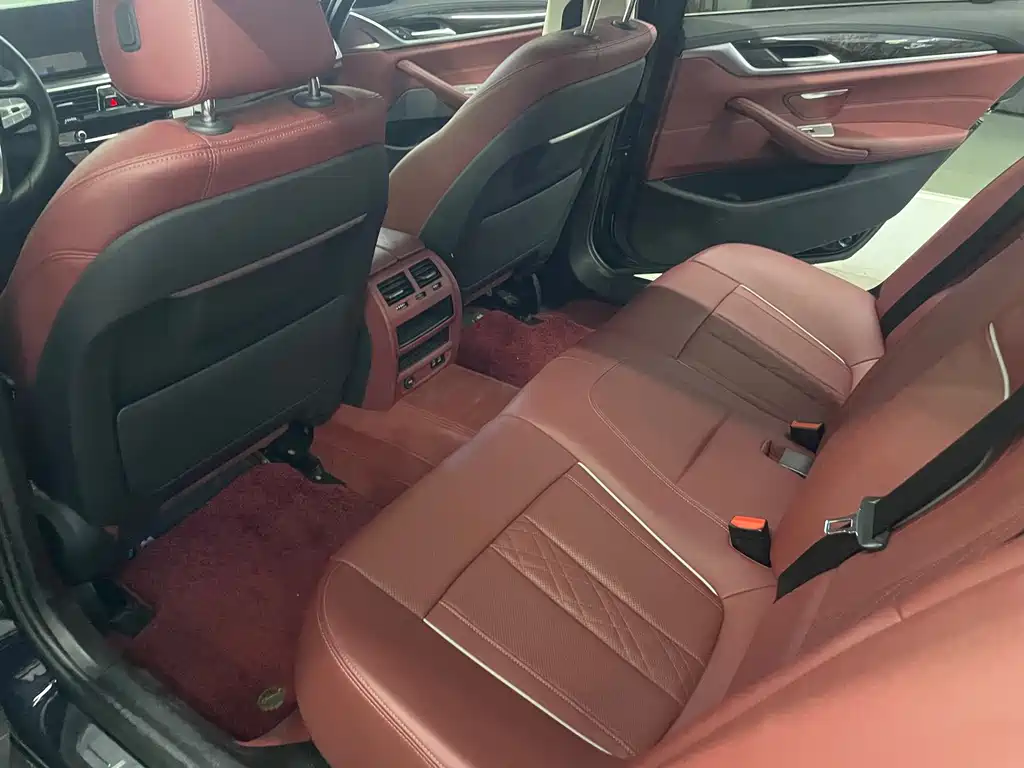 BMW 5 Series — миниатюра 21