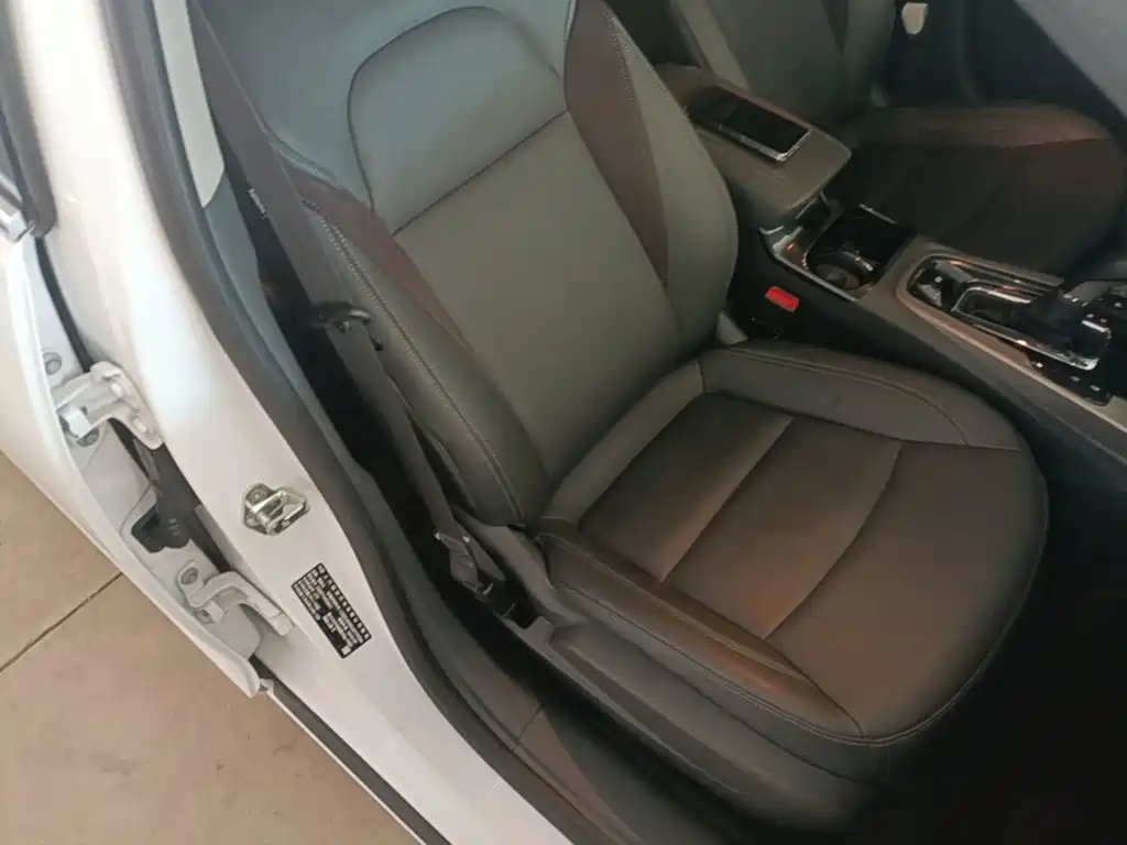 Chevrolet Malibu — миниатюра 25