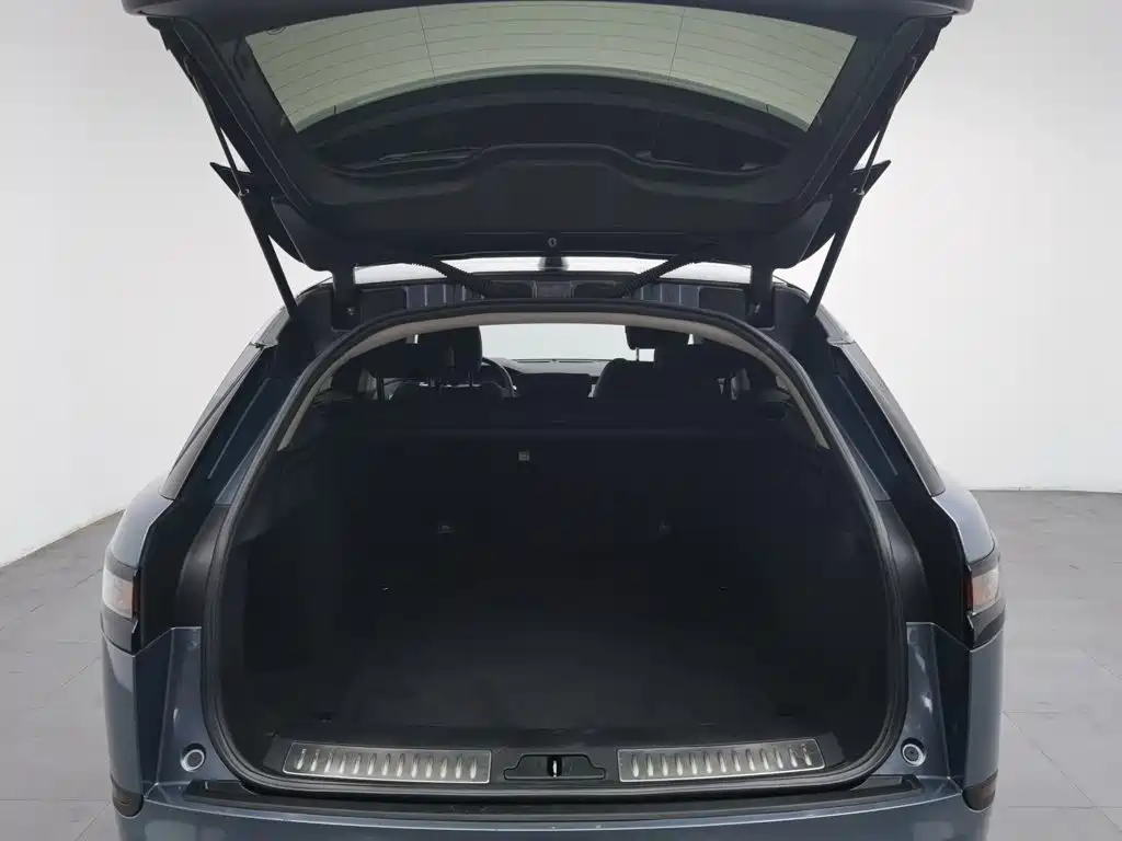 Land Rover Velar — миниатюра 16