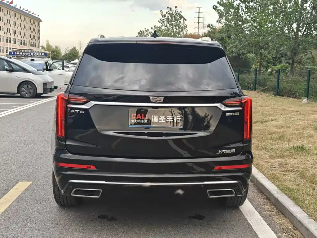 Cadillac XT6 — миниатюра 5